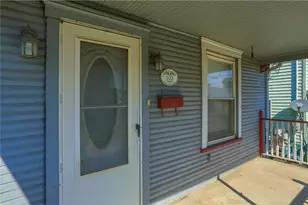 102 13th St, Ellwood City, PA 16117 - Photo 4