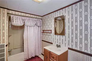 102 13th St, Ellwood City, PA 16117 - Photo 28