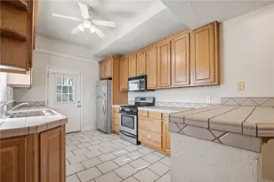 2336 Fox Wy, Pittsburgh, PA 15203 - Photo 10