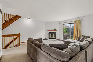 112 Longfellow Ct, Pittsburgh, PA 15218 - Photo 2