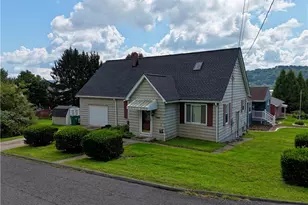 10 Evergreen St, Twp of But SW, PA 16045 - Photo 2