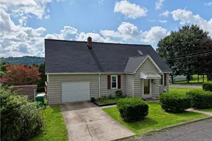 10 Evergreen St, Twp of But SW, PA 16045 - Photo 4