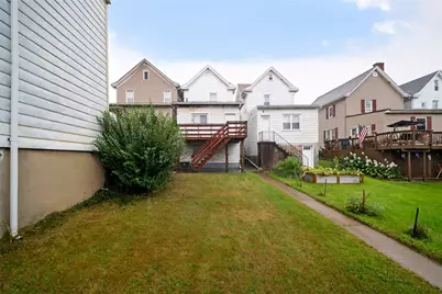 311 N 7th St, Jeannette, PA 15644 - Photo 8