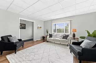 1042 Goehring St, Spring Hill, PA 15212 - Photo 6