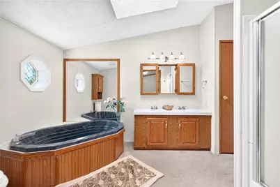 206 Lewis Ave, Jeannette, PA 15644 - Photo 36