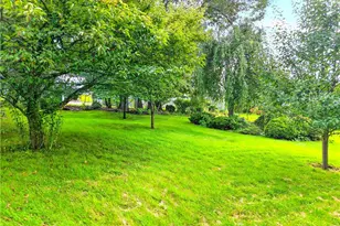 206 Lewis Ave, Jeannette, PA 15644 - Photo 6
