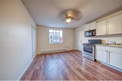 427 Adams St #4, Rochester, PA 15074 - Photo 2
