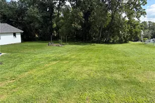 906 W Vine St, Mt Pleasant Boro, PA 15666 - Photo 38