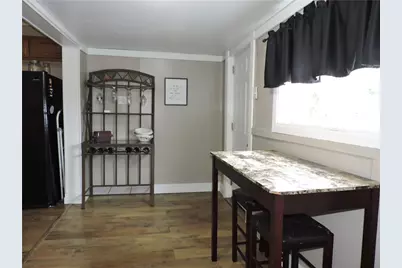 906 W Vine St, Mt Pleasant Boro, PA 15666 - Photo 14