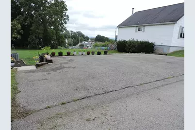 906 W Vine St, Mt Pleasant Boro, PA 15666 - Photo 40