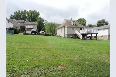 906 W Vine St, Mt Pleasant Boro, PA 15666 - Photo 34