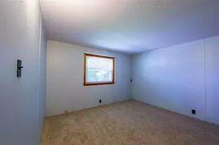 1044 Bert Cir, Penn Twp, PA 15675 - Photo 14
