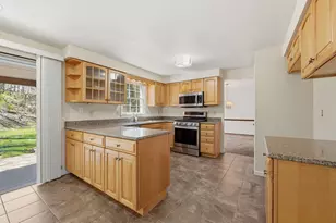 1608 Tamarack Dr, Pittsburgh, PA 15101 - Photo 4