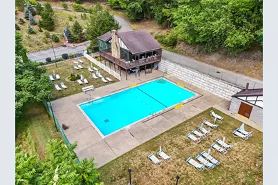 221 Thornberry Dr, Ross Twp, PA 15237 - Photo 36