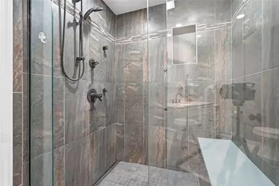 221 Thornberry Dr, Ross Twp, PA 15237 - Photo 26