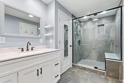 221 Thornberry Dr, Ross Twp, PA 15237 - Photo 24