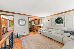 107 Joan Dr, Pittsburgh, PA 15209 - Photo 8