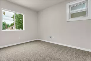2149 Harbor St, Spring Hill, PA 15212 - Photo 12