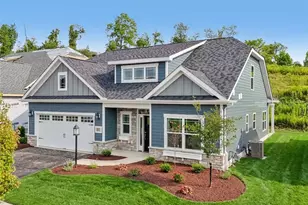 1041 Lakeside Dr, Mt Pleasant Twp, PA 15057 - Photo 2