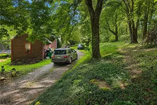 101 Sylvan St, Twp of But SW, PA 16045 - Photo 6