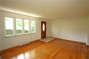 7111 Gayle Dr, Union Township, PA 15332 - Photo 12