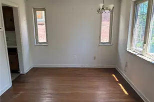 1911 Fairlawn St, Pittsburgh, PA 15221 - Photo 2