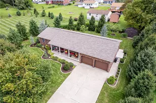 265 Iowa St, Hempfield Township, PA 15601 - Photo 2