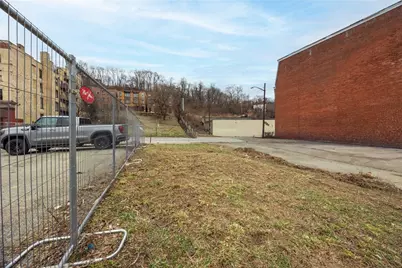 2106 5th Ave, Pittsburgh, PA 15219 - Photo 6