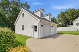 208 Arrowhead Dr, Slippery Rock, PA 16057 - Photo 4