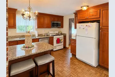 759 Crestwood Dr, North Huntingdon, PA 15642 - Photo 4