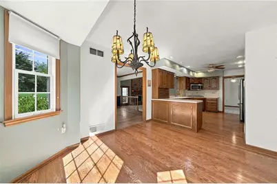 110 Chapel View Dr, Hempfield Township, PA 15601 - Photo 6