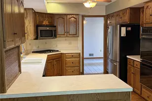 110 Chapel View Dr, Hempfield Township, PA 15601 - Photo 12