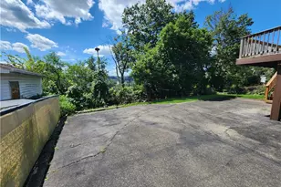 2004 Duquesne Ave, McKeesport, PA 15132 - Photo 10