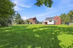 705 Greenlee Rd, Pittsburgh, PA 15227 - Photo 36