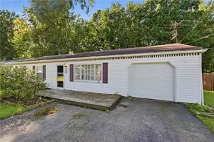 915 Clarksville Rd, Hermitage, PA 16148 - Photo 6