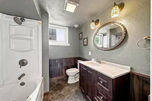 302 Jefferson St, Rochester, PA 15074 - Photo 16