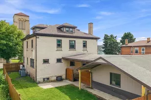 302 Jefferson St, Rochester, PA 15074 - Photo 2