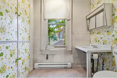 411 E 9th Ave, Munhall, PA 15120 - Photo 16