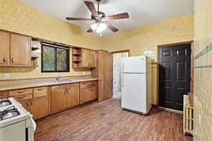 411 E 9th Ave, Homestead, PA 15120 - Photo 14
