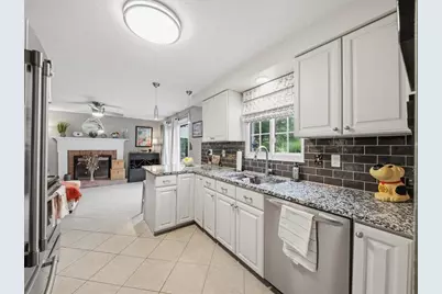 4025 Hancock Dr, Hopewell Township, PA 15001 - Photo 10