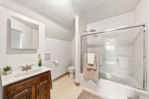 318 Mueller Ave, Pittsburgh, PA 15205 - Photo 12