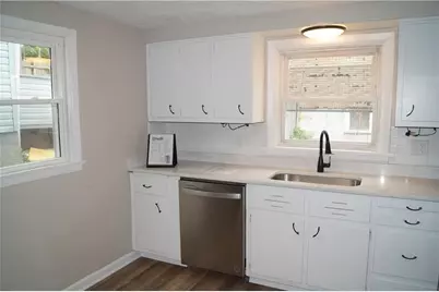 9 E Gaskill Ave, Jeannette, PA 15644 - Photo 10