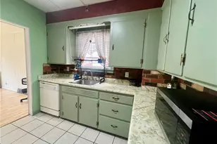 306 E Northview Ave, New Castle, PA 16105 - Photo 8