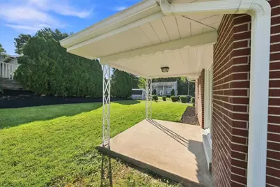 1106 Fairlane Dr, Hopewell Township, PA 15001 - Photo 22