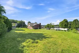 1106 Fairlane Dr, Hopewell Township, PA 15001 - Photo 24