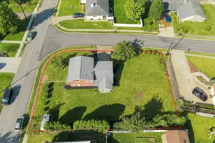 1106 Fairlane Dr, Hopewell Township, PA 15001 - Photo 28