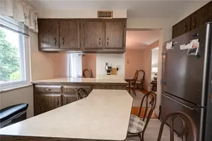 105 Viennese Dr, Pittsburgh, PA 15209 - Photo 10