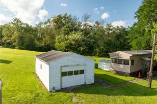 212 Victory St, Derry Township, PA 15717 - Photo 26