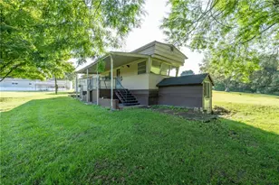 212 Victory St, Derry Township, PA 15717 - Photo 2