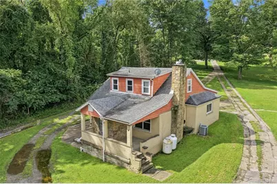 1114 Daisy Ln, Moon/Crescent Twp, PA 15046 - Photo 2